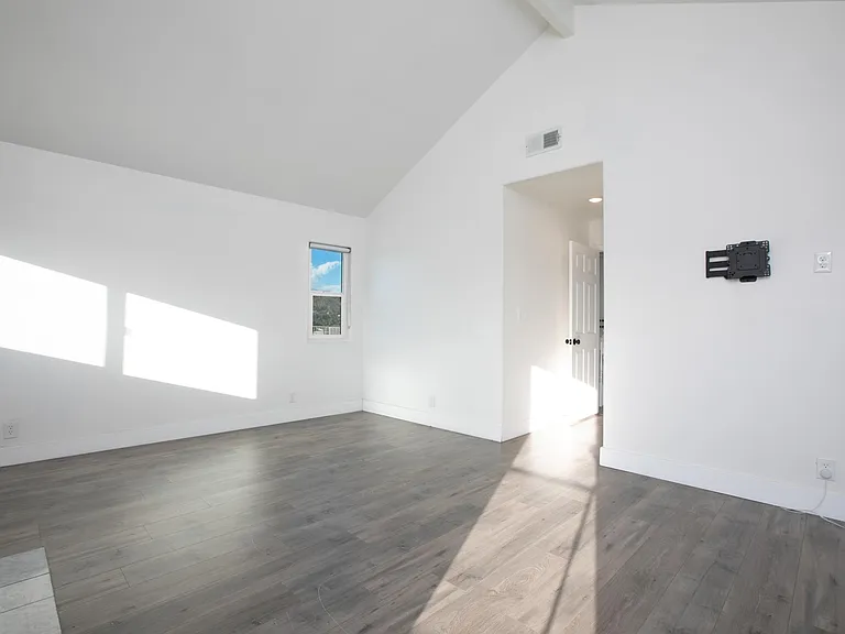 14929 Grevillea Ave — Photo 40