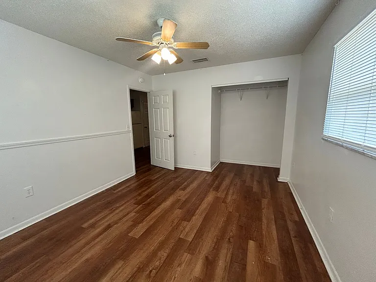 1110 N Brunnell Pkwy — Photo 9