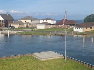 28925 Field Ave, Chesterfield, MI 48047