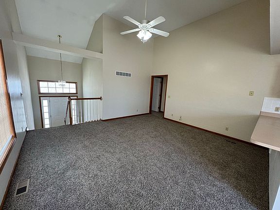 4th image of 2512 Bent Oak Ct