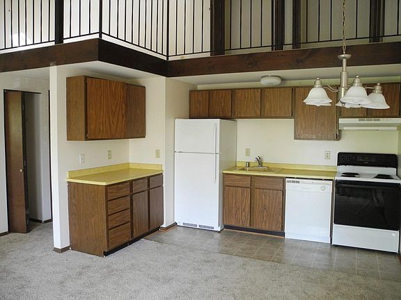 5th image of 213 W Beltline Hwy #24