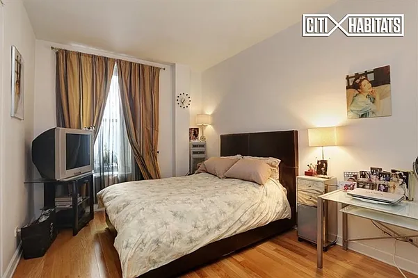 Sold by Citi Habitats | media 2