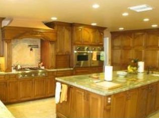 12760 Rosedale Ct, Camarillo, CA 93012