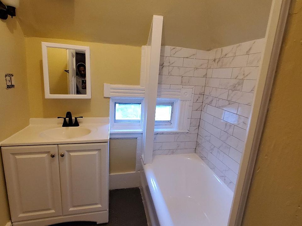 FULL BATH