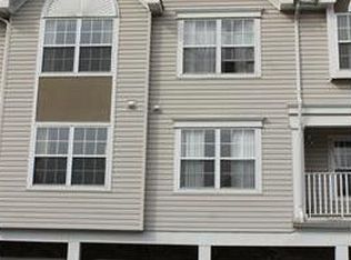 45 Inverness Dr #I45, Edison, NJ 08820