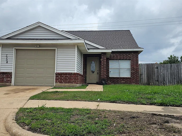 7704 Sign St — Photo 2