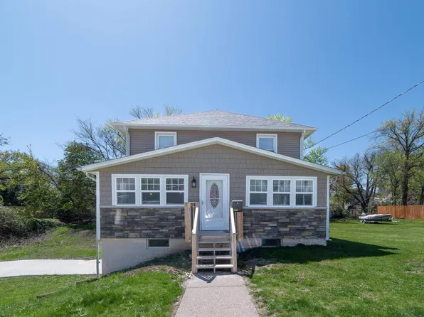 1648 27th Ave, Moline, IL 61265