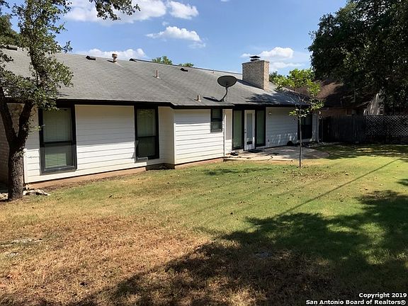 3rd image of 2707 Bramblebush Dr