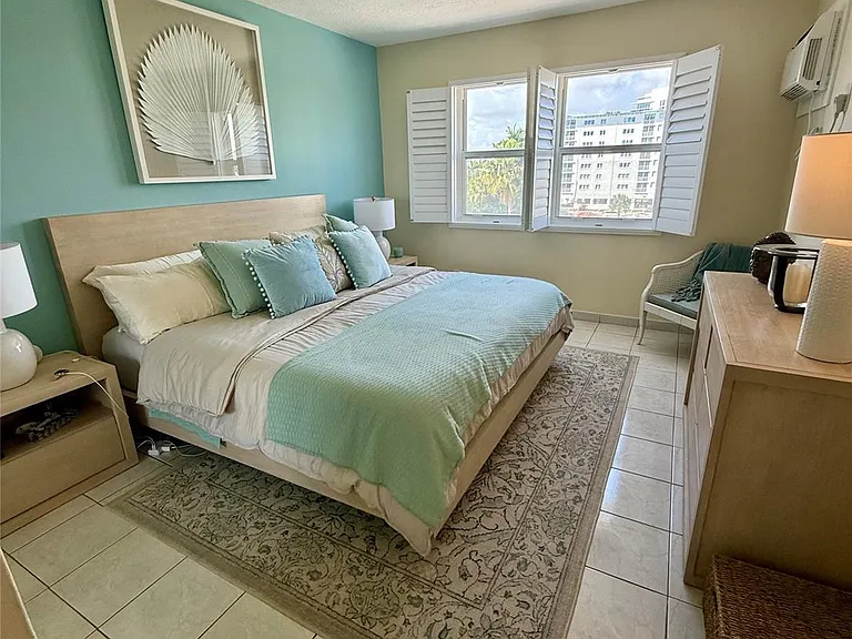 720 Orton Ave #404 — Photo 9