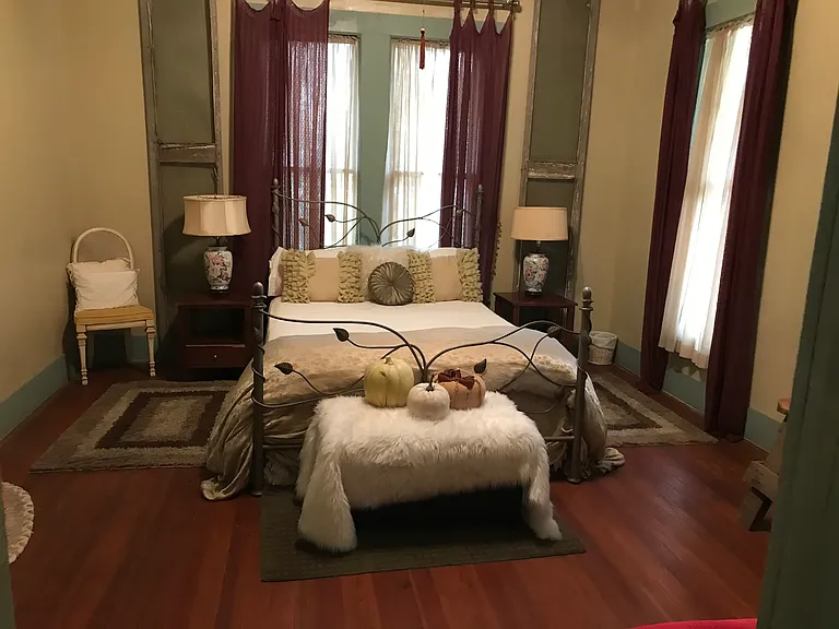 1204 Ford St — Photo 6