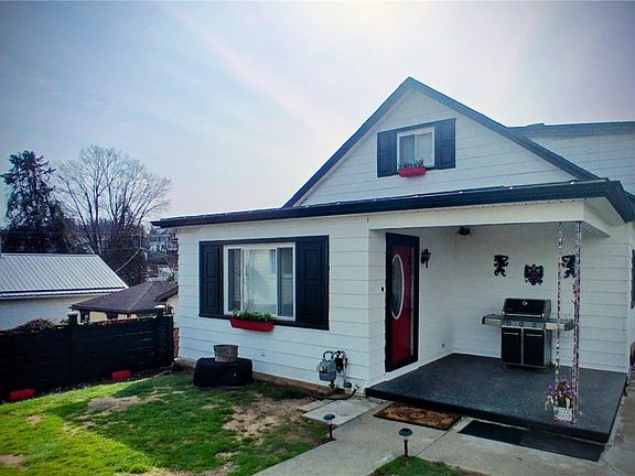 2nd image of 440 Olive Ave