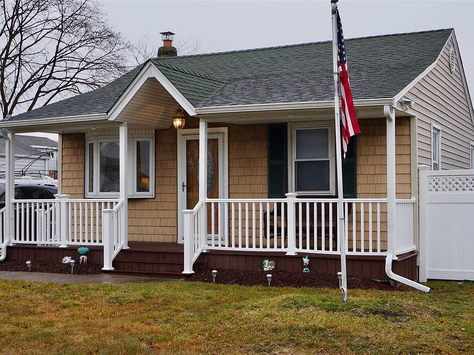 1st image of 827 Keith Ln