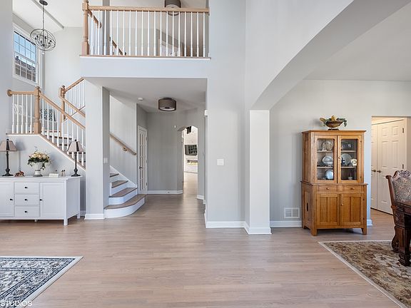 3rd image of 2201 Cottonwood Dr