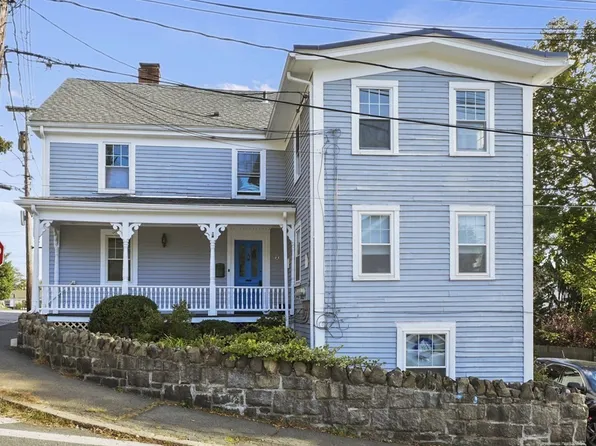 2 Commercial St #3, Marblehead, MA 01945