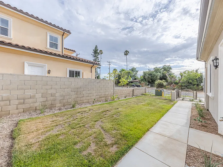 8102 Celito Dr — Photo 7