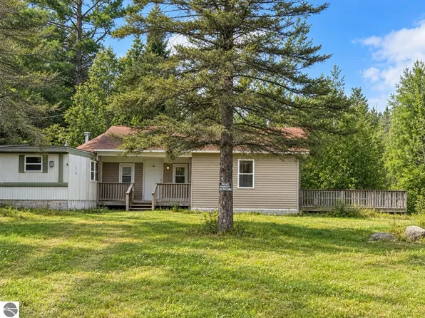 3270 Daisy Ln, Alpena, MI 49707