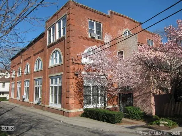 32 Pine Street #6, Norwalk, CT 06854