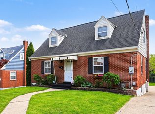 26 Pine Hill Dr, Highland Heights, KY 41076