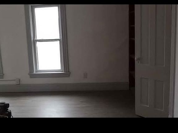 4th image of 444 Huron St Floor 2