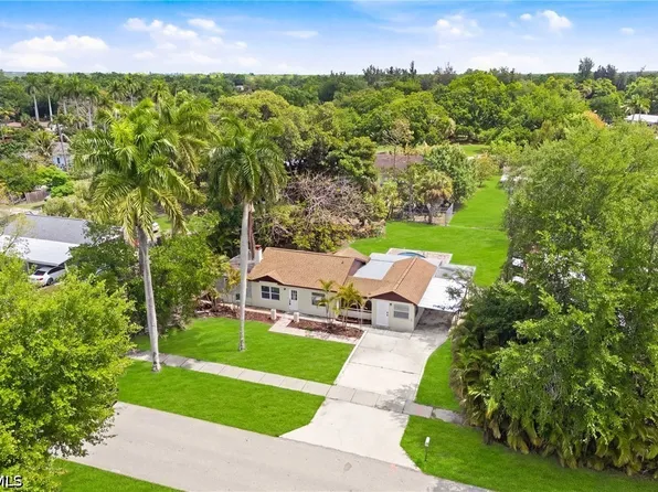 363 New York Dr, Fort Myers, FL 33905