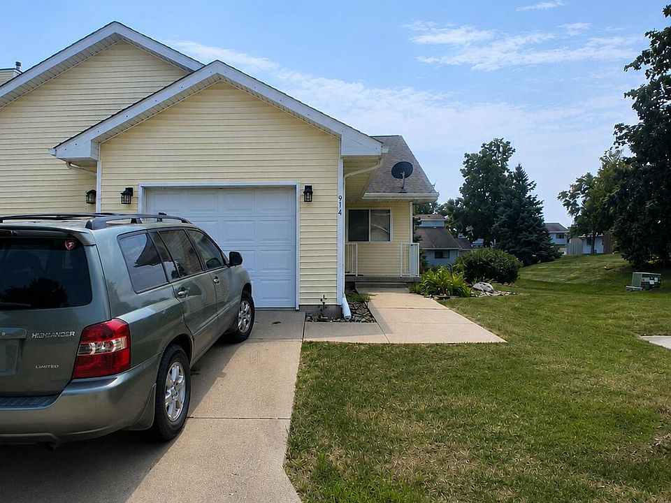 1st image of 914 Meadow Ln
