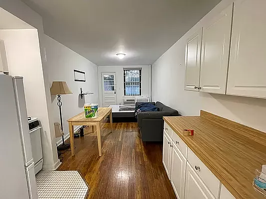 Rented by KNOCKKNOCK LLC | media 1