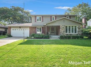 2146 Ridgewood Ave SE, Grand Rapids, MI 49546