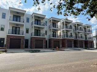 207 N Poplar St, Florence, AL 35630