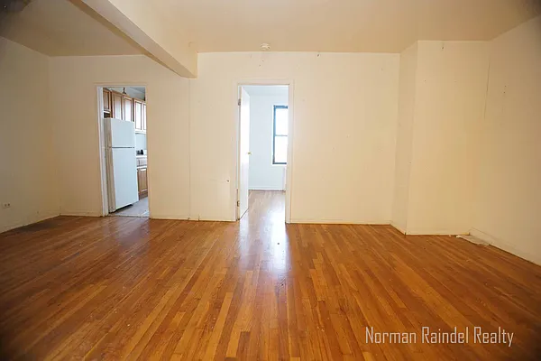 Rented by Norman Raindel, LREB | media 5