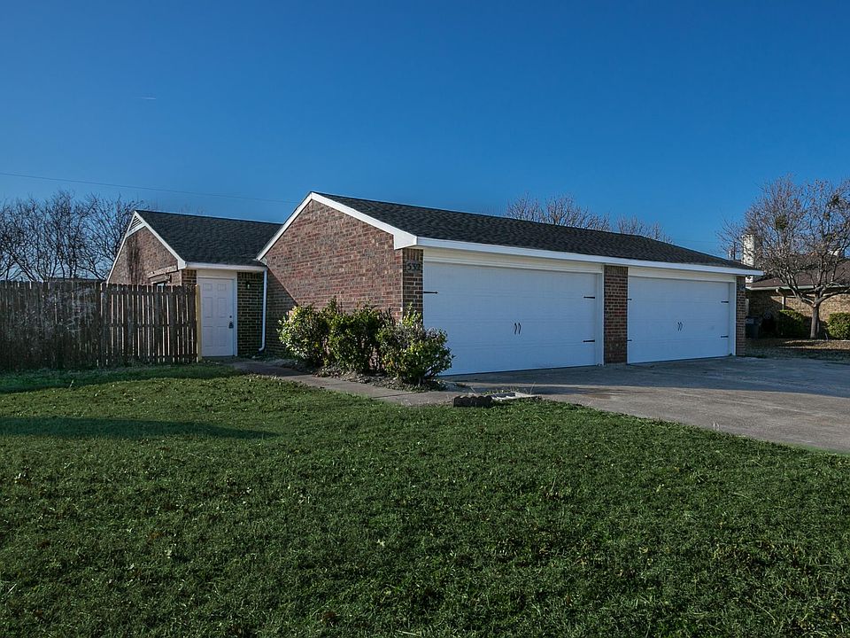 1st image of 532 Canary Ln #532