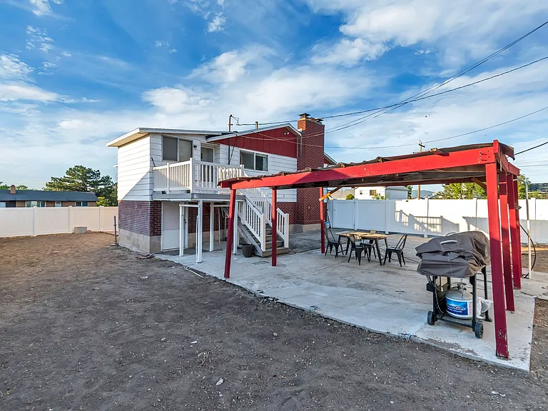 4018 S 4800 W — Photo 16