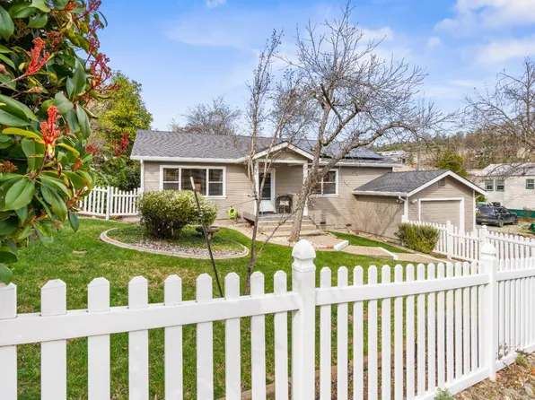 121 Harris St, Grass Valley, CA 95945