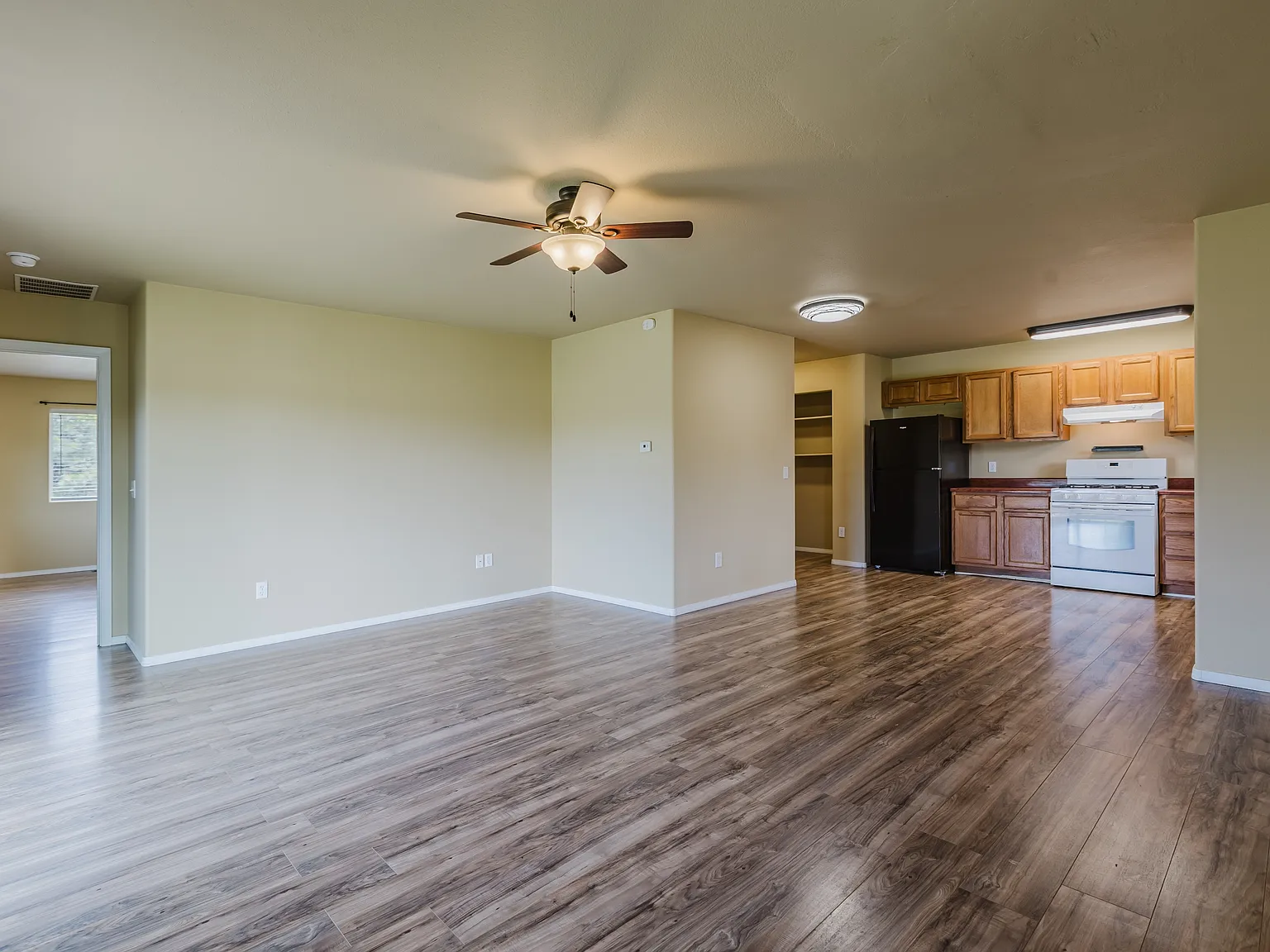 55 Navajo Ct - 1 — Photo 3