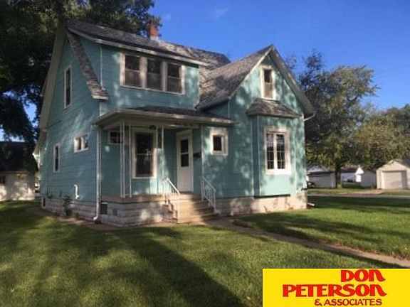 2nd image of 1555 N Union St