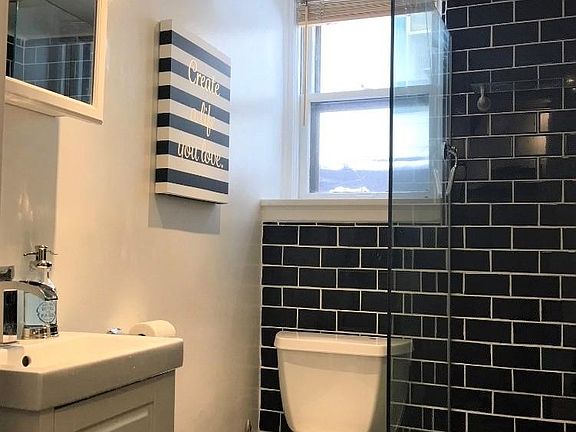 4th image of 830 Grand Ave APT 2
