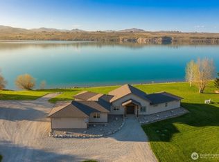 10 El Rio Dr, Brewster, WA 98812