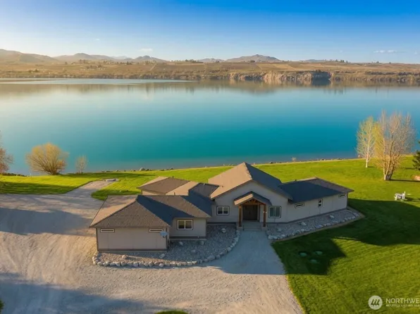 10 El Rio Drive, Brewster, WA 98812