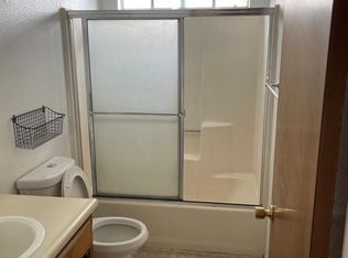 130 N Elm Ave APT 6, Ripon, CA 95366