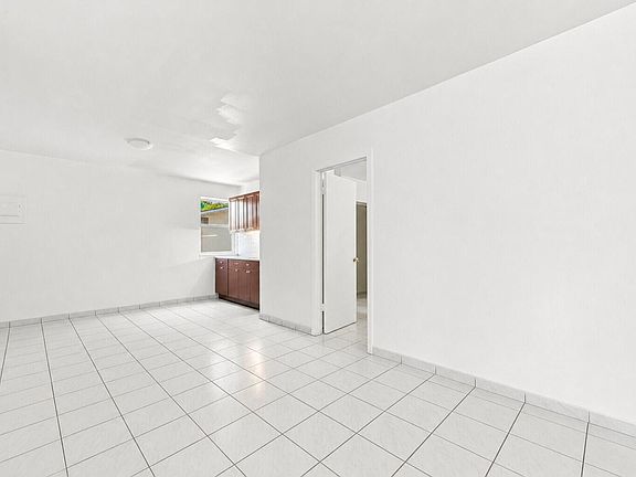4th image of 8800 NW 33RD AVE Avenue