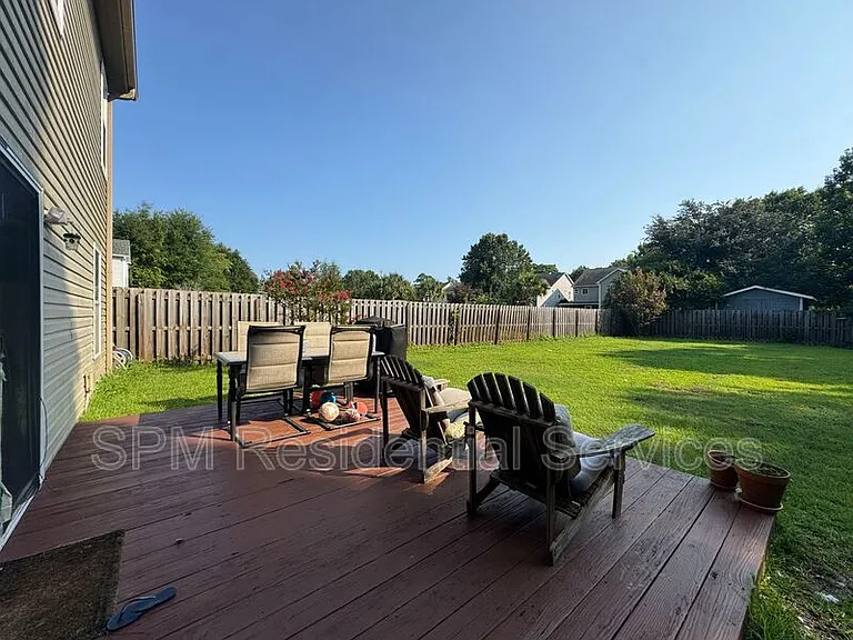 437 Lady Bug Ln — Photo 23