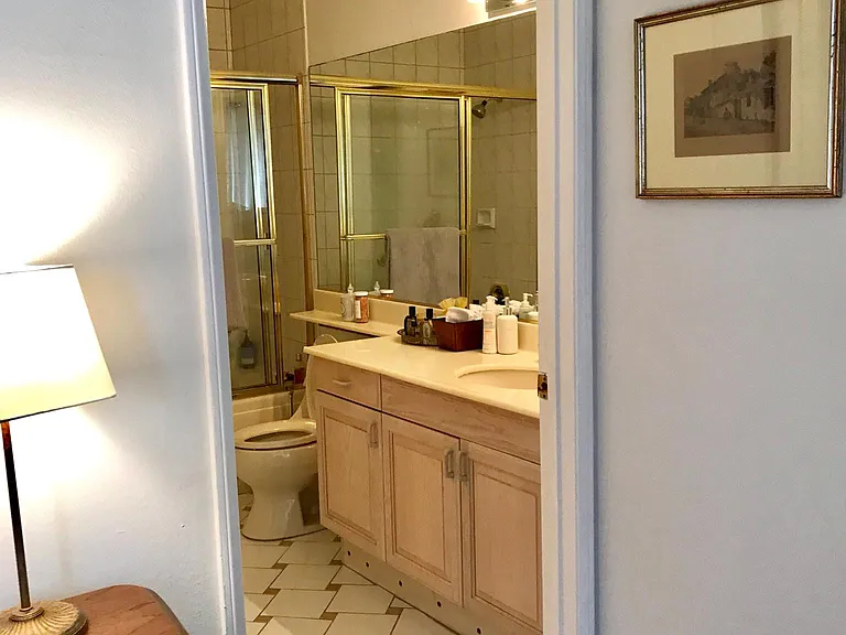 8349 Blackburn Ave #302 — Photo 99