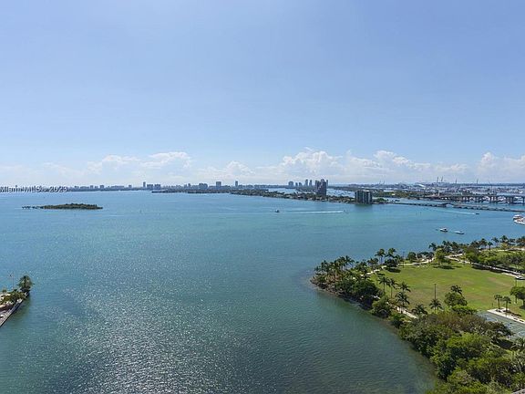 4th image of 2020 N Bayshore Dr #2