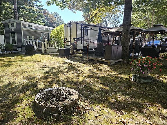 5th image of 118 Dunns Corner Rd #226