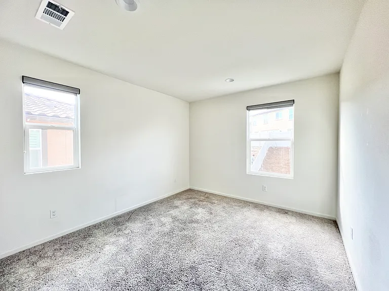 1040 Piedmont Rd — Photo 11
