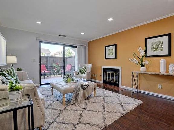 4th image of 39887 Cedar Blvd Unit 154
