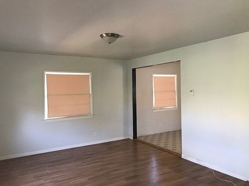 3rd image of 713 Brooks Ave