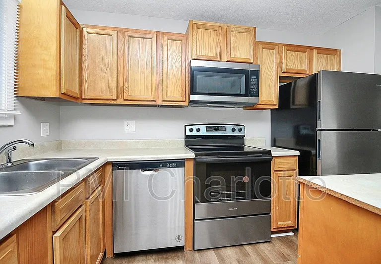 4722 State Highway 73 E — Photo 11