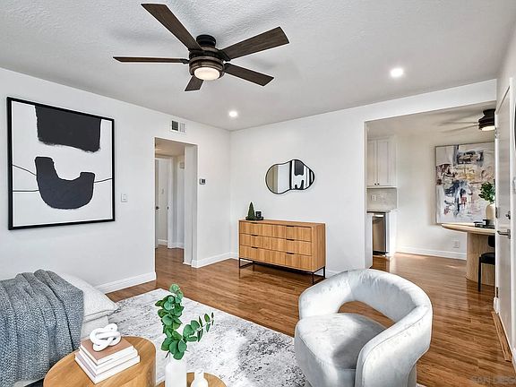 4th image of 3590 Mira Pacific Dr