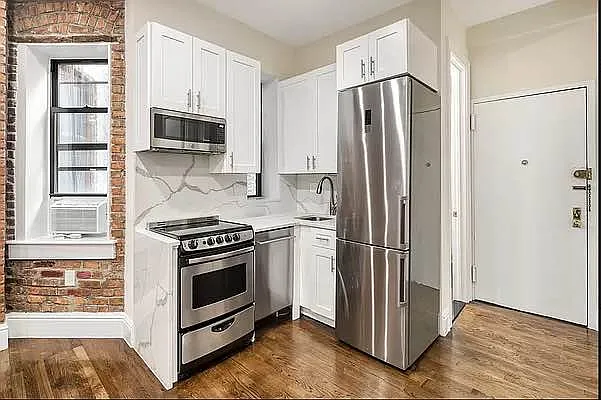 Rented by Douglas Elliman | media 29