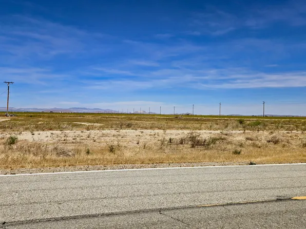 W Avenue H, Lancaster, CA 93536